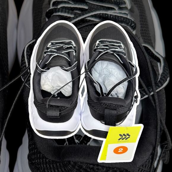 •NEW• All in Motion Unisex Kids shoes size 2 - Picture 1 of 7